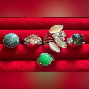 Ring Lot. Gold and Green. Genuine gemstone.